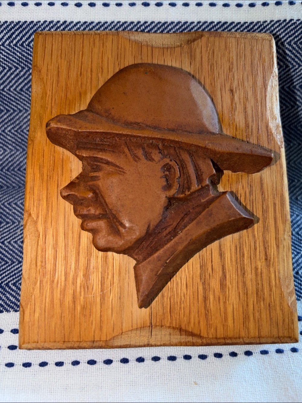 Rustic Brown Wood Carved Gentleman Profile “ Le trappeur” Wall Plaque
